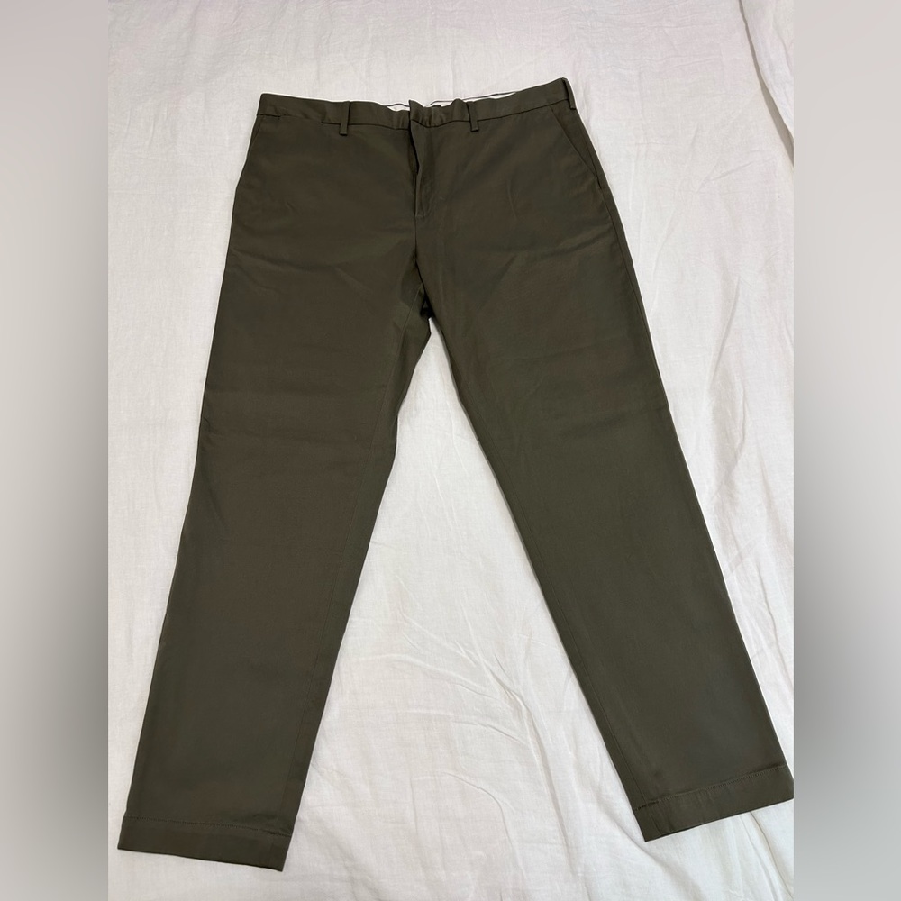 NEW Banana Republic Tapered Rapid Movement Chino 38x32 Olive Green